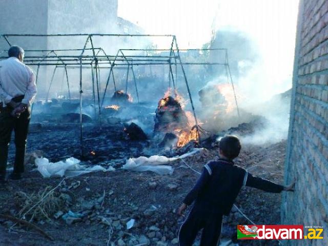 Güney Azərbaycanda zəlzələdən zərərçəkənlərin çadırlarında yanğın baş verib