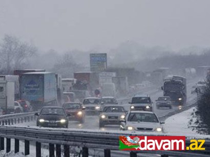 Azərbaycan yol polisi qarlı-şaxtalı hava şəraiti ilə əlaqədar sürücülərə müraciət edib