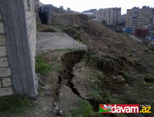 Masazır qəsəbəsindəki sürüşmə zonasında aktivlik artıb, yaşayış binaları təhlükə altındadır