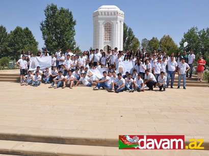 “VII Liderlik Məktəbi-Nəqşicahan”ın iştirakçıları Naxçıvanın tarixi-mədəni abidələrini ziyarət ediblər