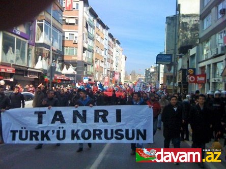 İstanbulda Xocalı soyqırımını anım yürüşü keçirilib