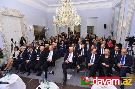 Almaniya Bundestaqının deputatları Xocalı hadisələrini müzakirə etdilər