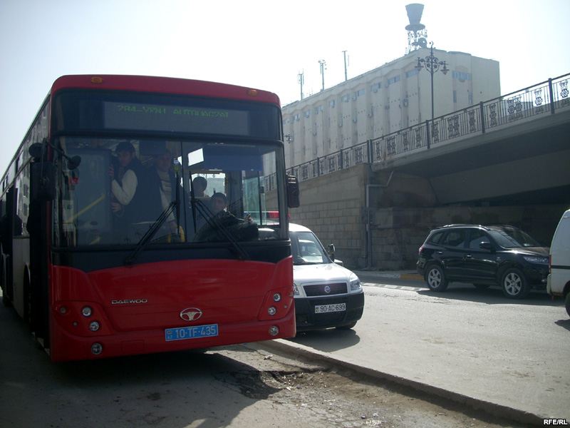 Bakıdakı marşrutlardan birində gediş haqqı artırılıb