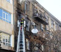 Bakıda yaşayış binasında yanğın baş verib