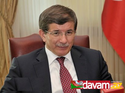 Əhməd Davudoğlu: Krım tatarları yaranmış vəziyyətdə tək deyillər