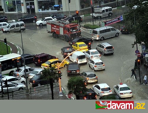 Bursa'da şiddetli yağış su baskınlarına neden oldu