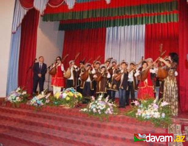 Tovuzda ikinci Beynəlxalq Aşıq Festivalının iştirakçılarının konserti olub