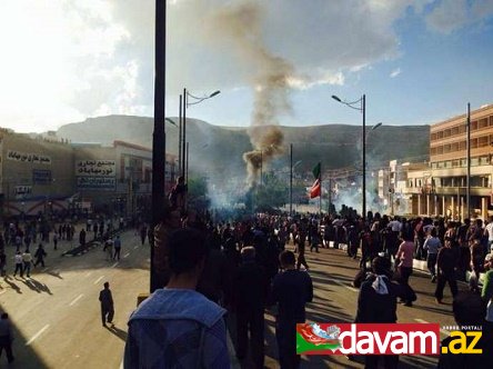 Mahabaddakı kütləvi etiraz aksiyasından şok görüntülər (foto, video)