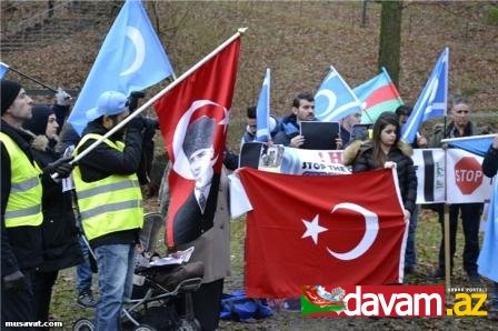 Rusiyadan türkmənlərin hesabı soruldu - Stokholmda piket (video, foto)