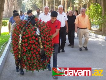 MDHP Ə.Elçibəyin doğum gününü onun məzarı üstündə qeyd etdi və əklil qoydu (foto)