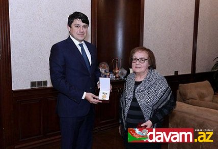 Azərbaycanlı yazıçıya yubiley medalı təqdim olunub