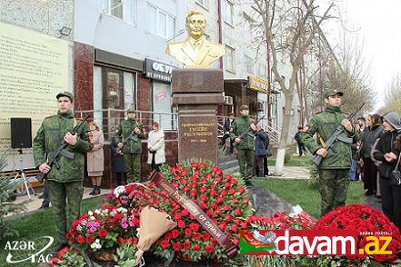 Dərbənddə dövlət xadimi, artilleriya general-leytenantı Hüseyn Rəsulbəyovun abidəsi açılıb